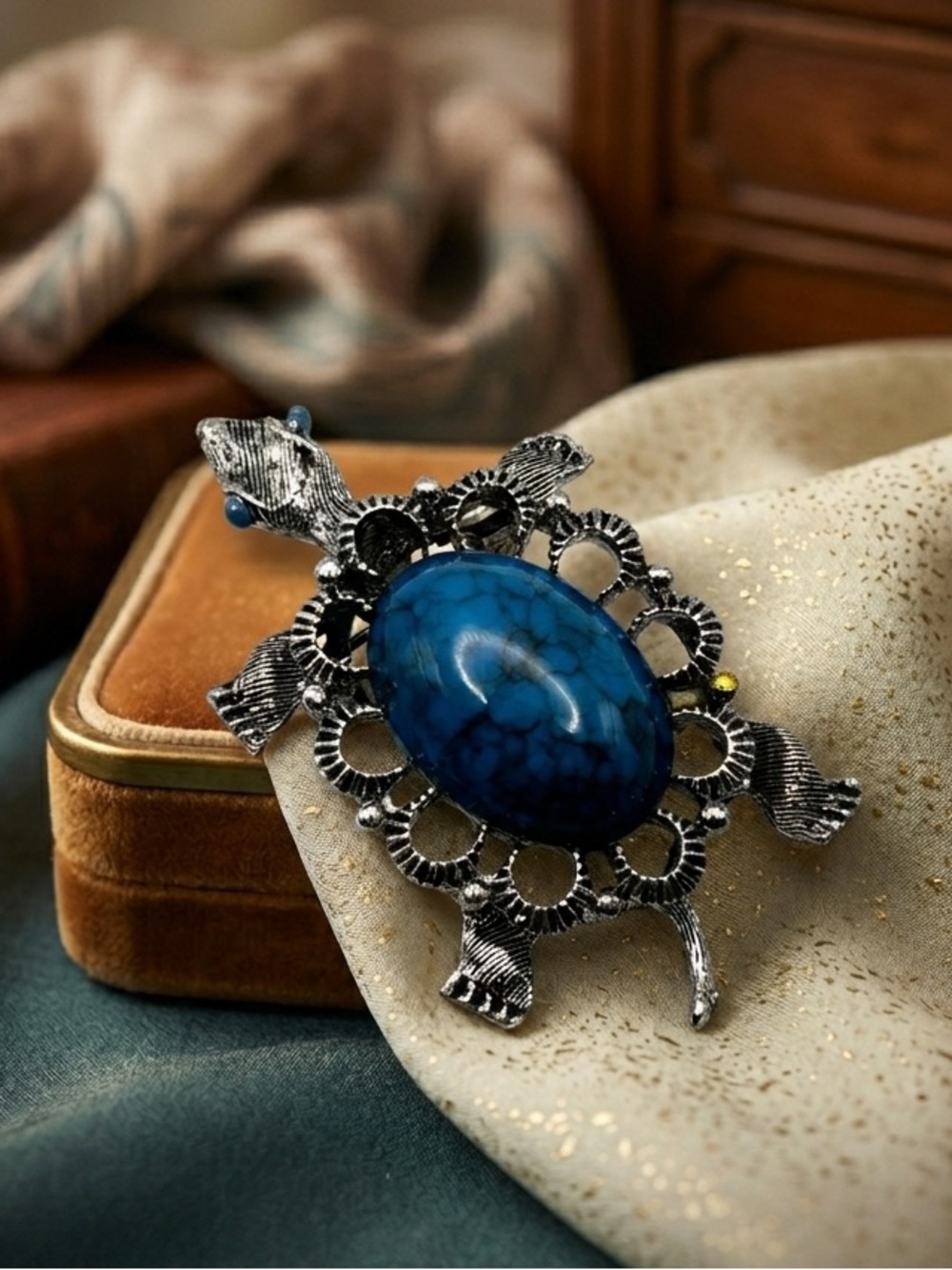 VINTAGE Gerry’s Faux Turquoise Turtle Brooch Pendant